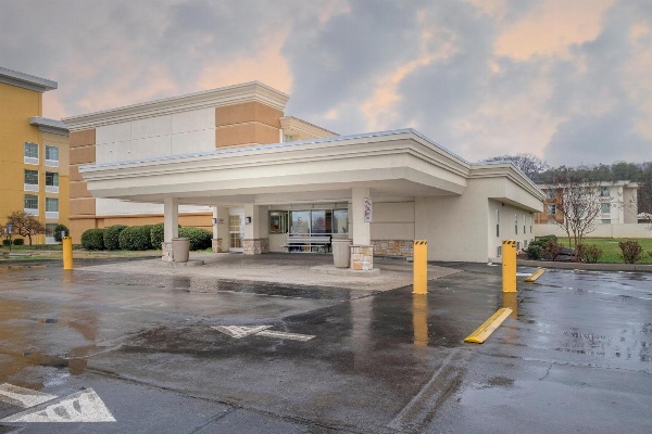 Red Roof Inn Knoxville Central - Papermill Road image 2